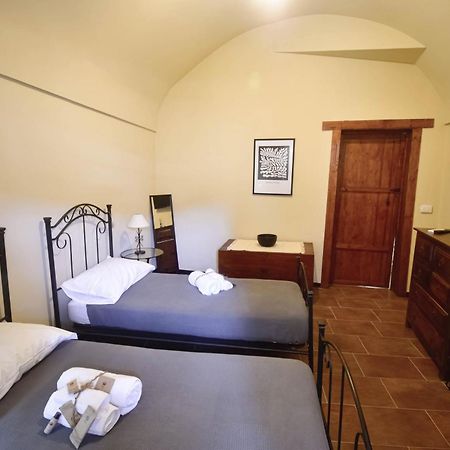Domum In Petra Casa Nella Roccia Self Check - In Villa Modica Luaran gambar