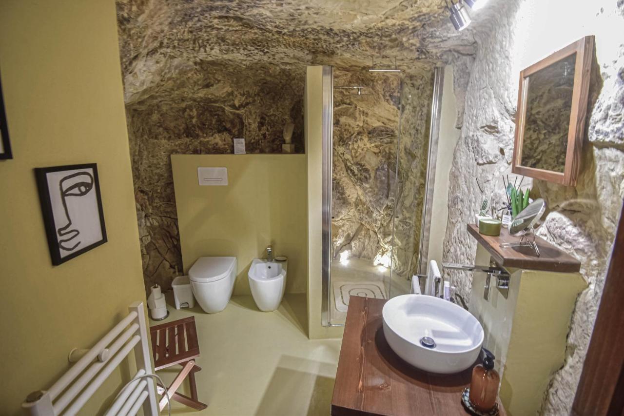 Domum In Petra Casa Nella Roccia Self Check - In Villa Modica Luaran gambar