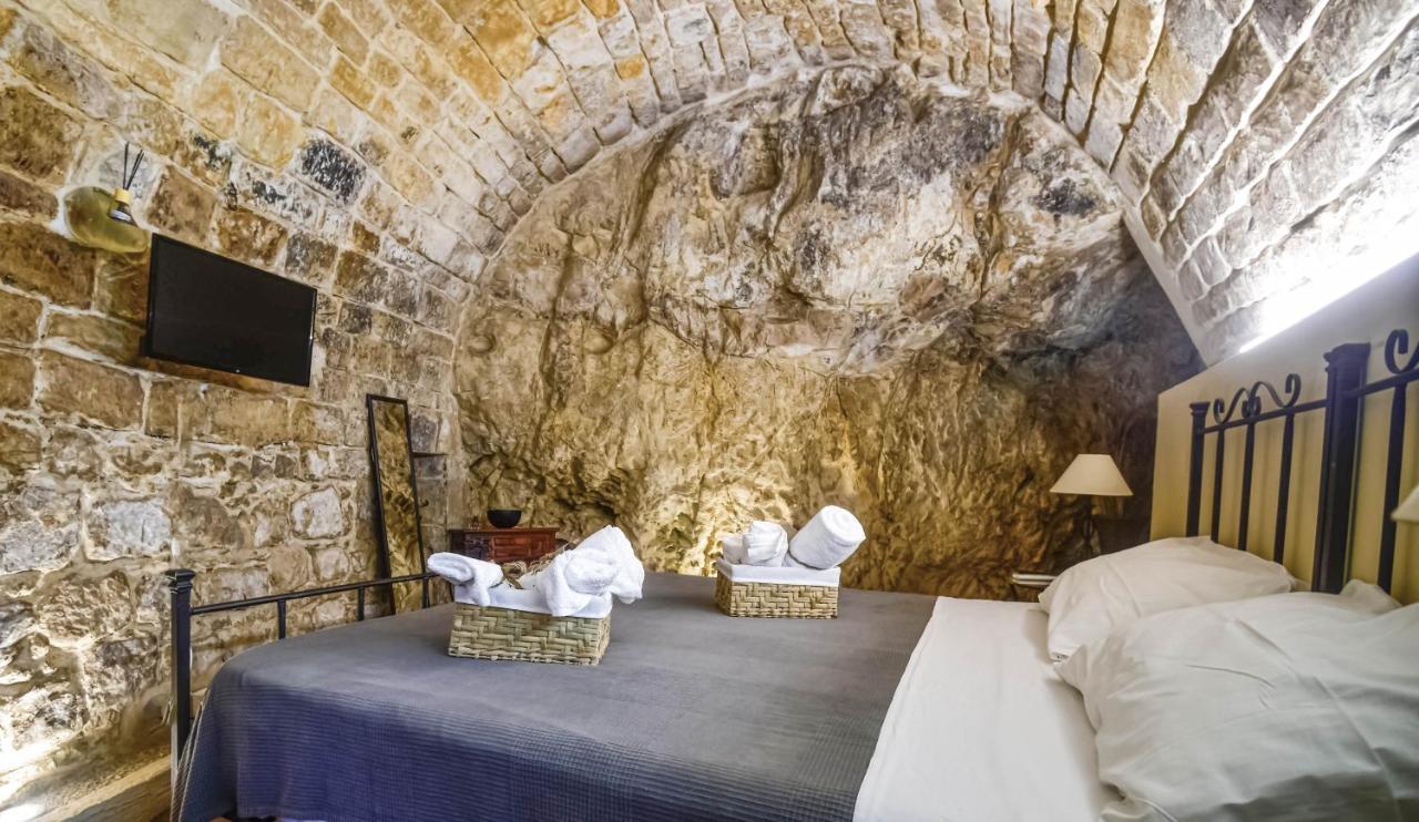 Domum In Petra Casa Nella Roccia Self Check - In Villa Modica Luaran gambar