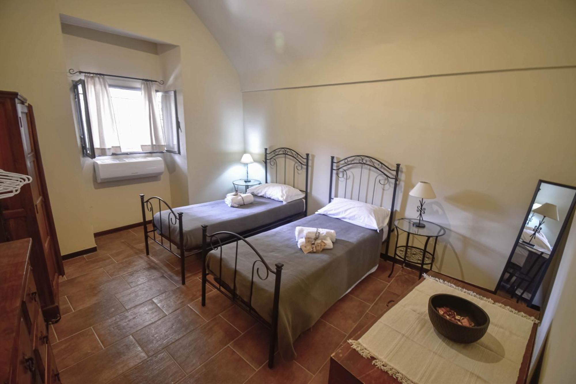 Domum In Petra Casa Nella Roccia Self Check - In Villa Modica Luaran gambar